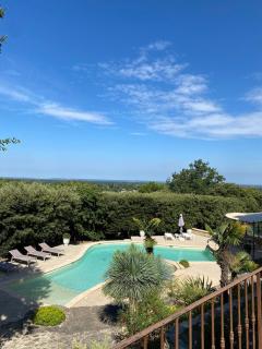 La Souvenance, mas avec vue panoramique et piscine - Lagnes - 0