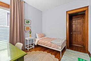 Historic & Spacious 3 Bedroom Family Gem on Peaceful Street - Buffalo - 5