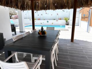 Caribbean Breeze-4 bedroom 4 ensuite bathrooms - Oranjestad - 1
