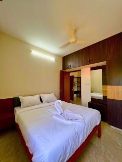 Queen's Hotel Service Apartment Salem - Salem - 3