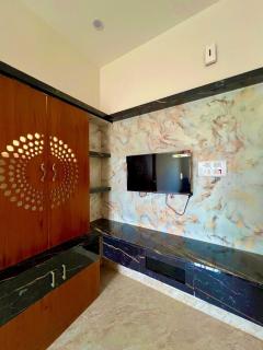Queen's Hotel Service Apartment Salem - Salem - 1