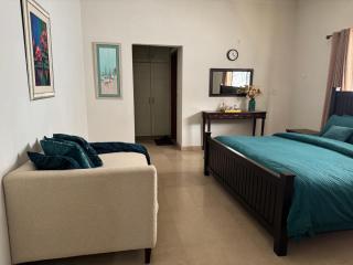 Family Friendly 2-Bedroom Home Upper Portion with Parking - Lahore - 9