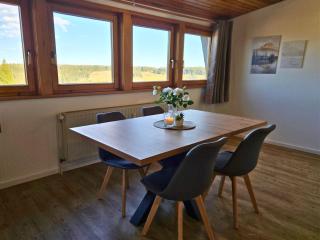 Holiday&Stay Black Forest Pool 85 TV WLAN - Schönwald - 5