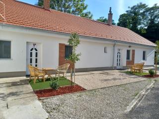 KukoriQ 1 Apartman - Siklós - 9