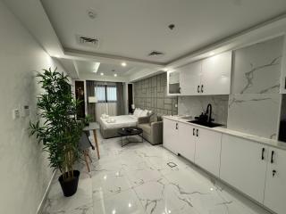 Modern & Stylish Studio Retreat - 5