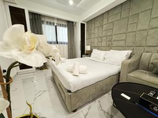 Modern & Stylish Studio Retreat - 4