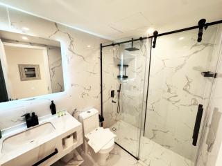 Modern & Stylish Studio Retreat - 1