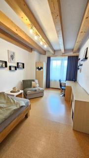 Entire upper floor with roof terrace - 3