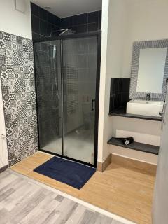 Completely renovated house - - 9