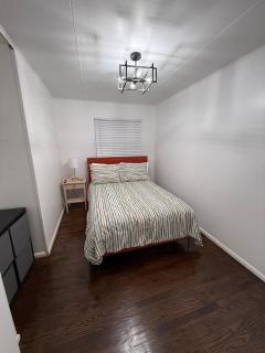 Newly Remodeled 3 bdrm house - 8 mins to downtown Cinti - Cincinnati - 4