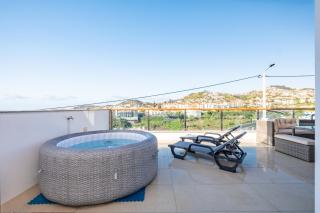 Suburban Views by Madeira Sun Travel - Funchal - 8