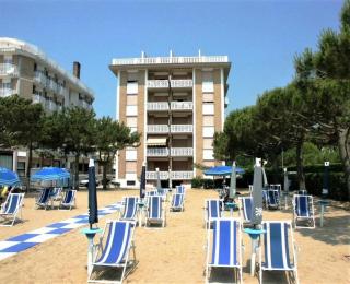 Fronte Mare Apartment Private Beach & Free Park - Lido di Jesolo - 0