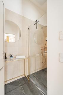 Classy Premium Apartment with Free Parking - Wenen - 7