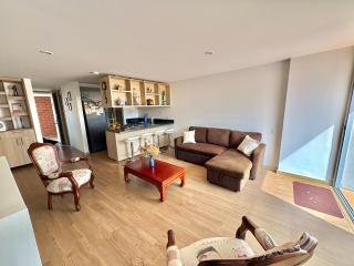 Apartamento con amplia zona de trabajo - 9