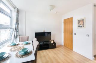 Central Stays 2 Bed Entire Apartment - Londra - 6