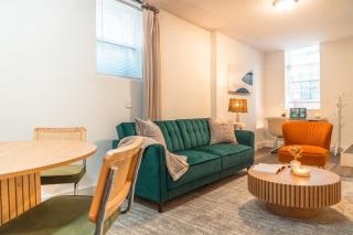 Cozy 1BR Apt Free Garage Parking Near NYC - Jersey City - 8