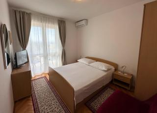 Spacious family apartment near the beach - Makarska - 3