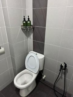 Modern & Cozy Home Stay - Kampar - 1