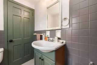 Cozy 3-bedroom family home - sleeps 8, great coffee - 4