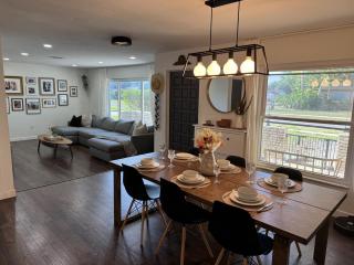 Family Fun 3-bedroom house with gym, games, toys, outdoor hangout and coffee - 0