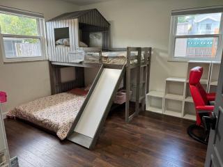 Family Fun 3-bedroom house with gym, games, toys, outdoor hangout and coffee - Orlando - 6
