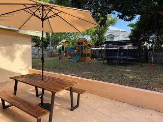 Family Fun 3-bedroom house with gym, games, toys, outdoor hangout and coffee - Orlando - 3