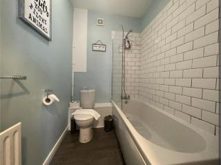 Lavish Lounge - Swansea - 7