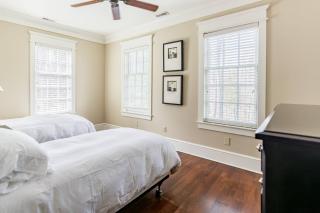 1 Mile to Omni Homestead w/ 5 suites + Gameroom - Hot Springs - 1