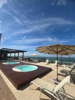 Apartamento Frente Mar, Churrasqueira, Piscina, Jacuzzi, 20 Minutos do Beto Carrero - Barra Velha - 9