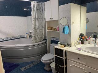 الشقق الفندقيه بمنتجع الاكوا بالعالمين - 1