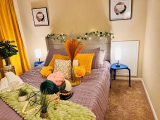 Pool Table, Foosball, King Bed, Crib,parking&yard - Kyle - 5