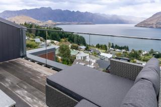 Lakeview Escape Fernhill Retreat - Queenstown - 2