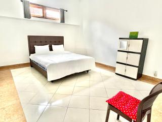 Zoe House - 2