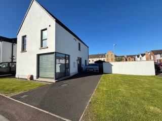 Detached Modern Home Portstewart - Portstewart - 0