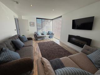 Detached Modern Home Portstewart - 7