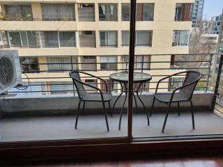 Departamento con excelente ubicación a una cuadra de metro pedro de valdivia - Santiago - 3