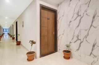 Townhouse OAK De Alphabet Hotel Bolarum - Haiderabad - 1