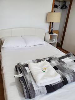 Toronto Little Italy Guest House - 6