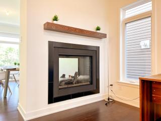 Executive 4BR Home with Loft and Bsmnt - Ottawa - 9