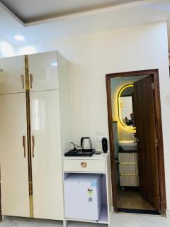 Luxurious Studio Near Expo Mart - 2