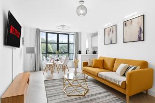 Stylish Large 3-bed Apartment, Quick Access to London Sights, Free Parking - Londra - 0