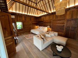 Near airport 3br villa w pool - Kuta - 8