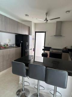 Hermosa casa con alberca privada - Mérida - 1