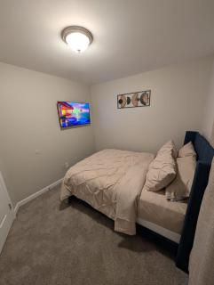 2 Bedroom Basement Home - Conley - 3