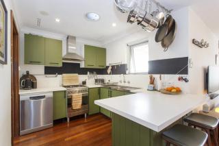 Scarborough Beach Side Retreat - Perth - 8