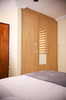 New Stylish 1 Bedroom Adjiringanor - Ashalebotwe - 6