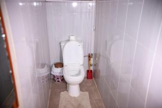 New Stylish 1 Bedroom Adjiringanor - 3