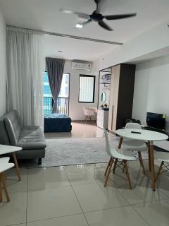 Alinea Suites Shah Alam by Rumah Mama - Gua Sai - 1