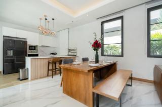 5 minutes from Laguna - Private Pool 3BR - 7