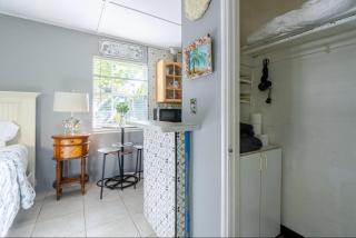 The Artist's Cottage - 3